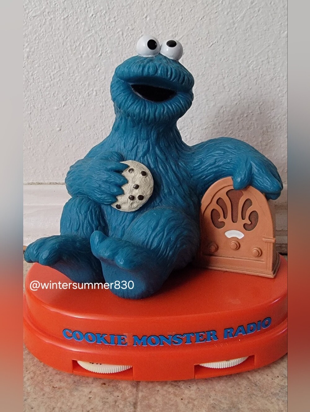 Vintage Sesame Street Cookie Monster AM/FM Radio Figural JPI 1989 PBS
